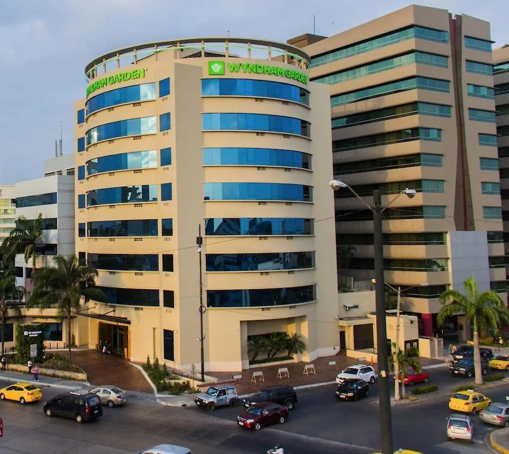 Ecuabook Omnihospital Torre Sol 702 Apartment Guayaquil