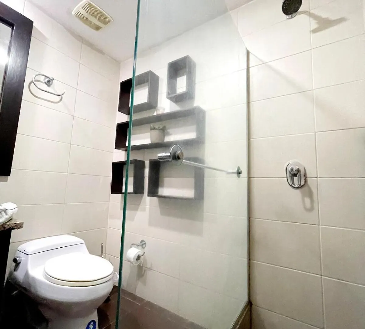Ecuabook Omnihospital Torre Sol 702 Apartment Guayaquil Ecuador