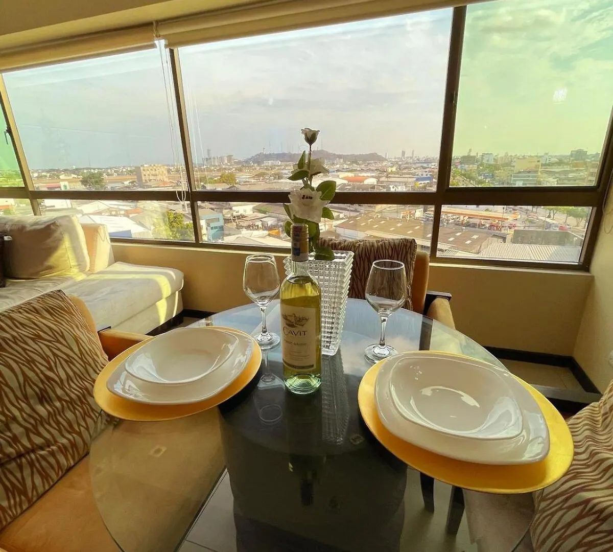 Ecuabook Omnihospital Torre Sol 702 Apartment Guayaquil