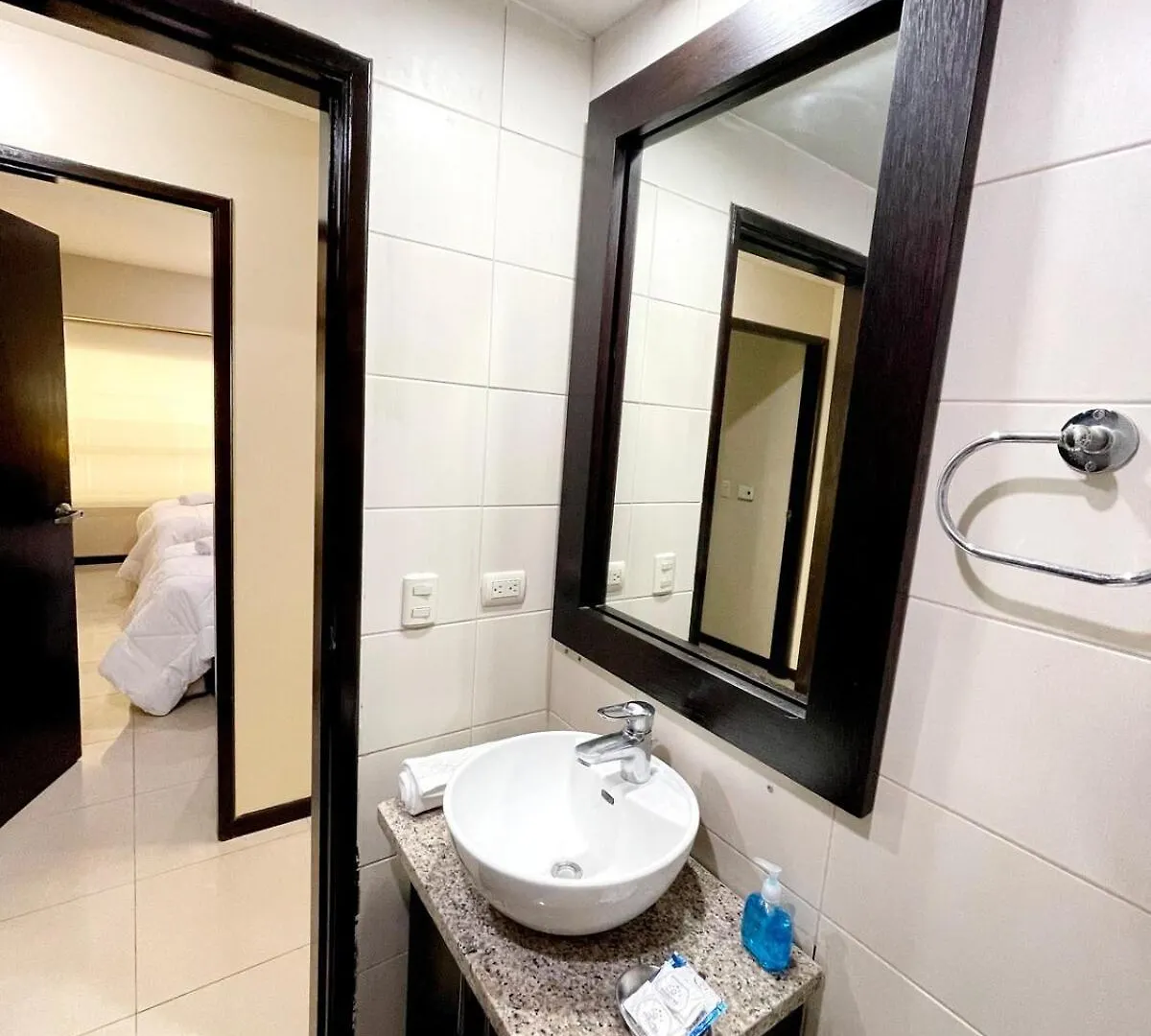 Ecuabook Omnihospital Torre Sol 702 Apartment Guayaquil 0*,  Ecuador
