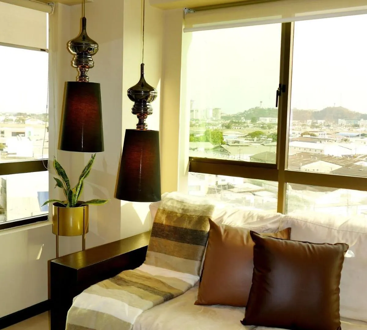 Ecuabook Omnihospital Torre Sol 702 Apartment Guayaquil Ecuador