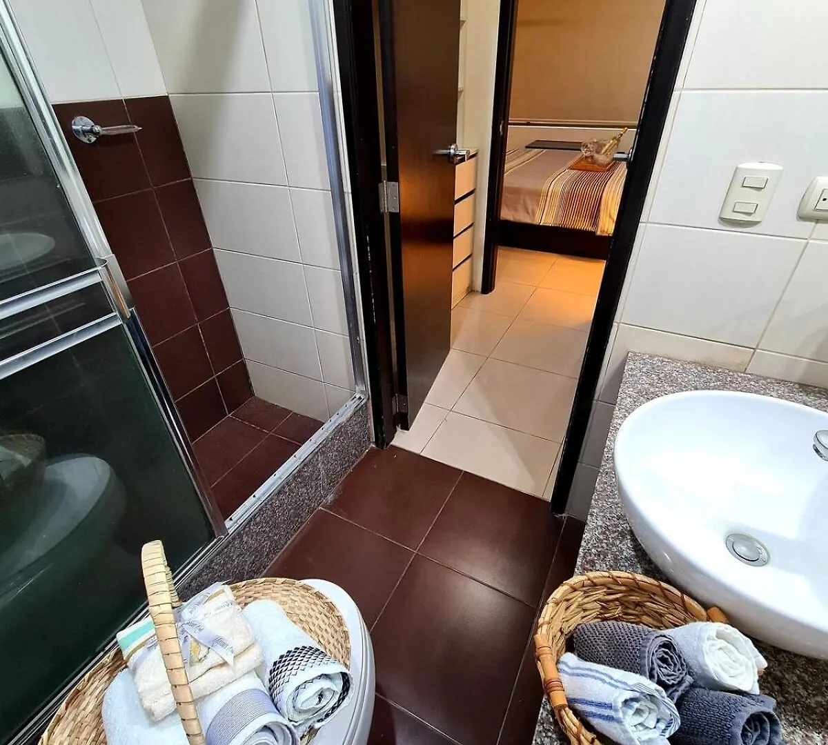 Ecuabook Omnihospital Torre Sol 702 Apartment Guayaquil Ecuador